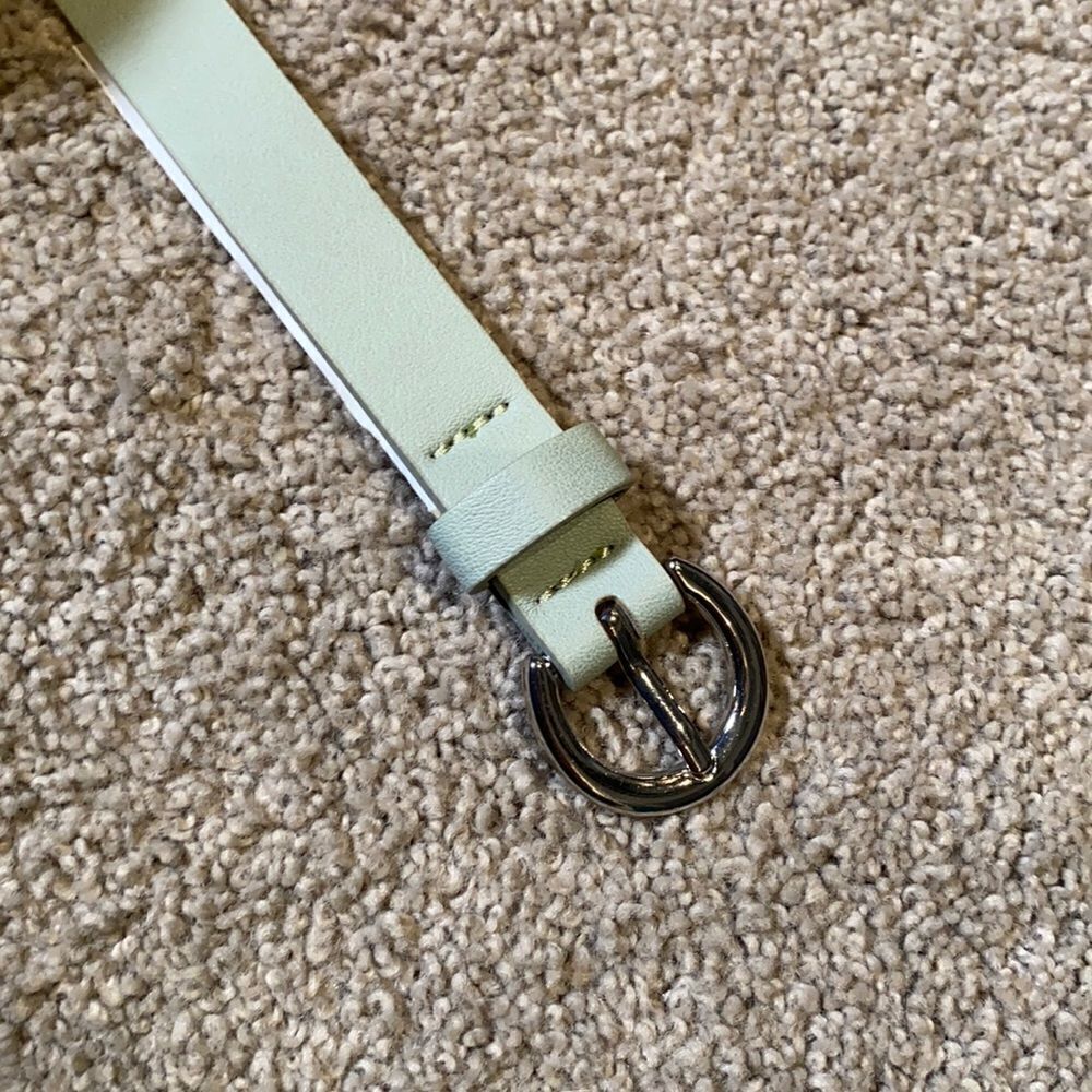 Women’s Green Belt with Silver Buckle Size L NWOT - Picture 2 of 4
